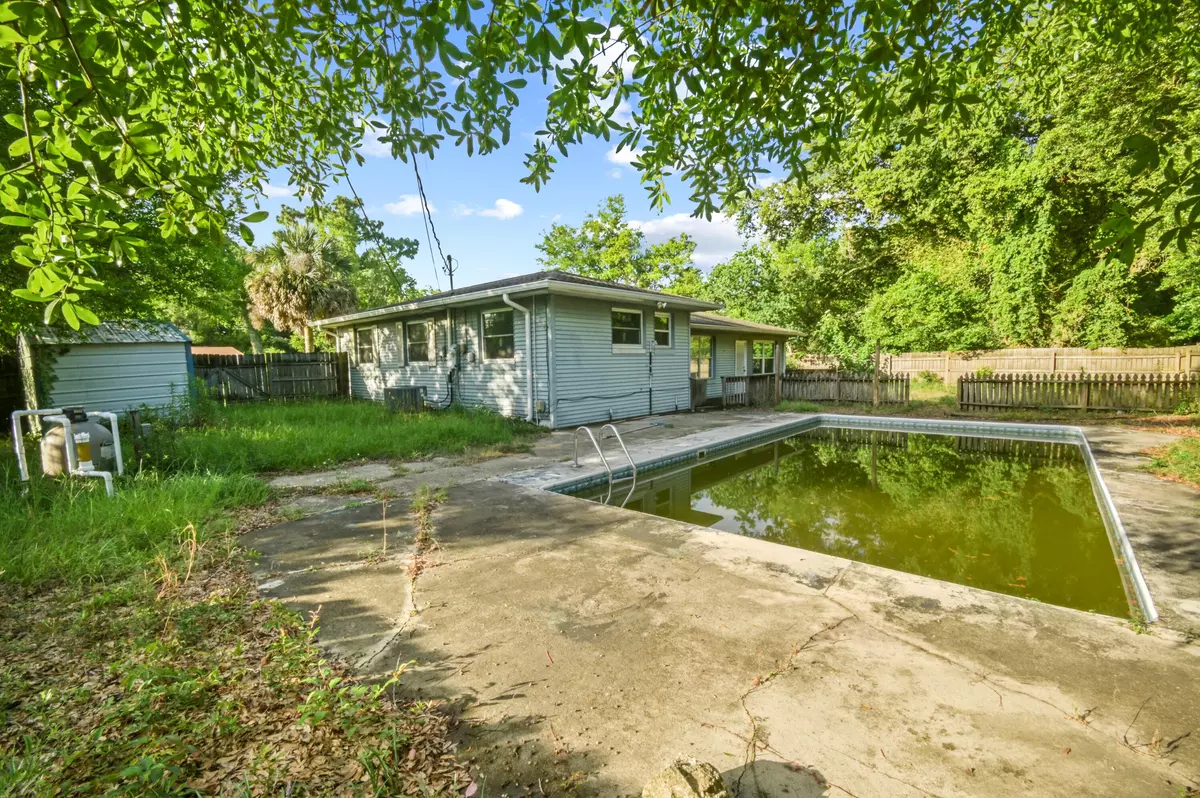 Pensacola, FL 32505,907 Montclair Road