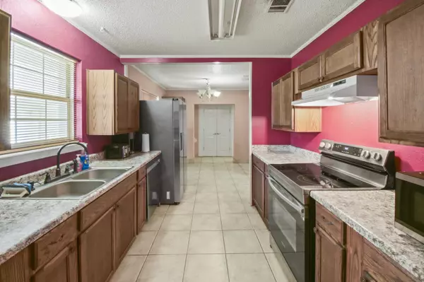 Pensacola, FL 32505,907 Montclair Road