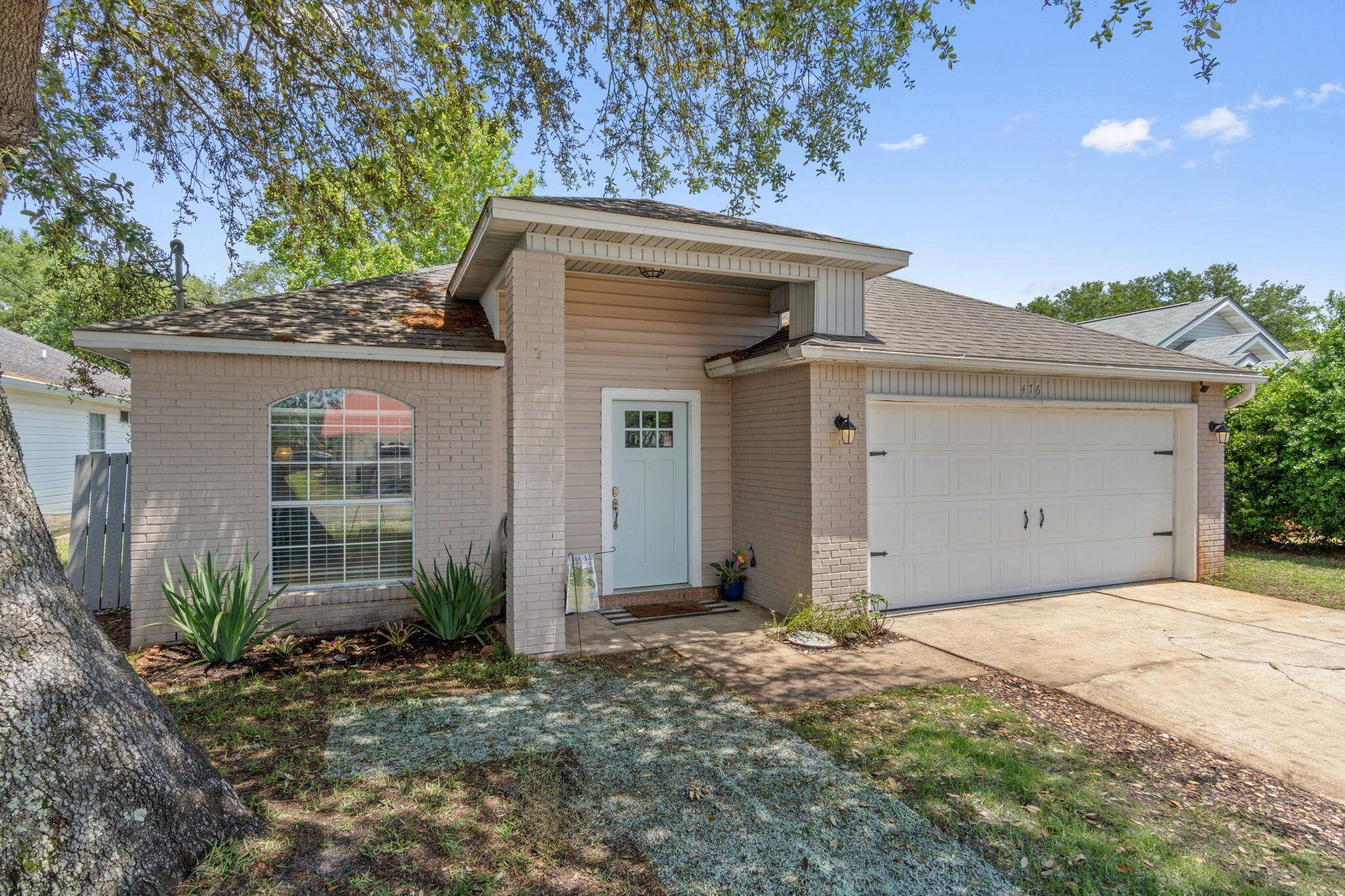Mary Esther, FL 32569,476 Rush Park Circle