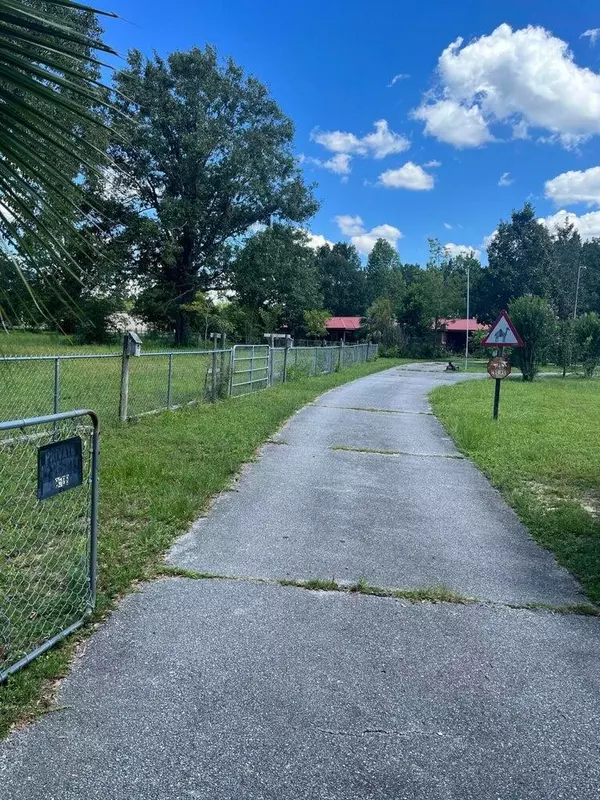 Crestview, FL 32536,2522 Lake Silver Road