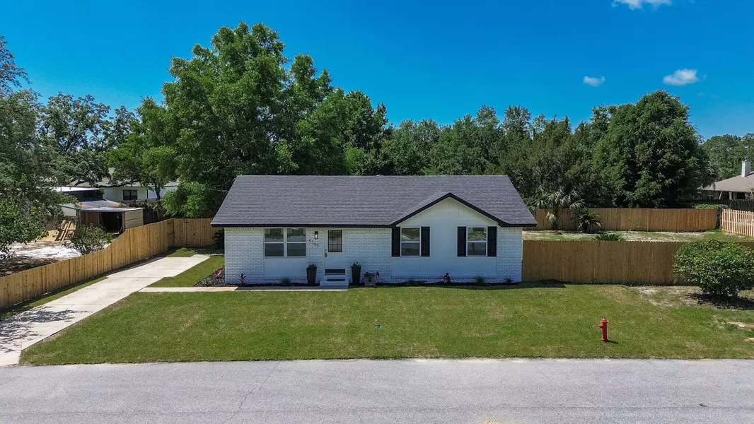 5365 Harmony Lane, Gulf Breeze, FL 32563