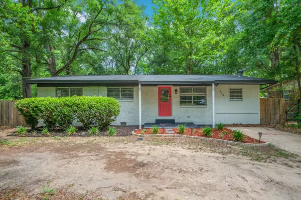 544 Purl Adams Avenue, Crestview, FL 32539