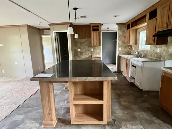 Cantonment, FL 32533,734 Benjulyn Road