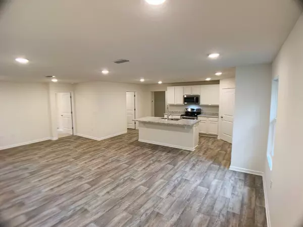 Milton, FL 32583,6352 Firefly Drive