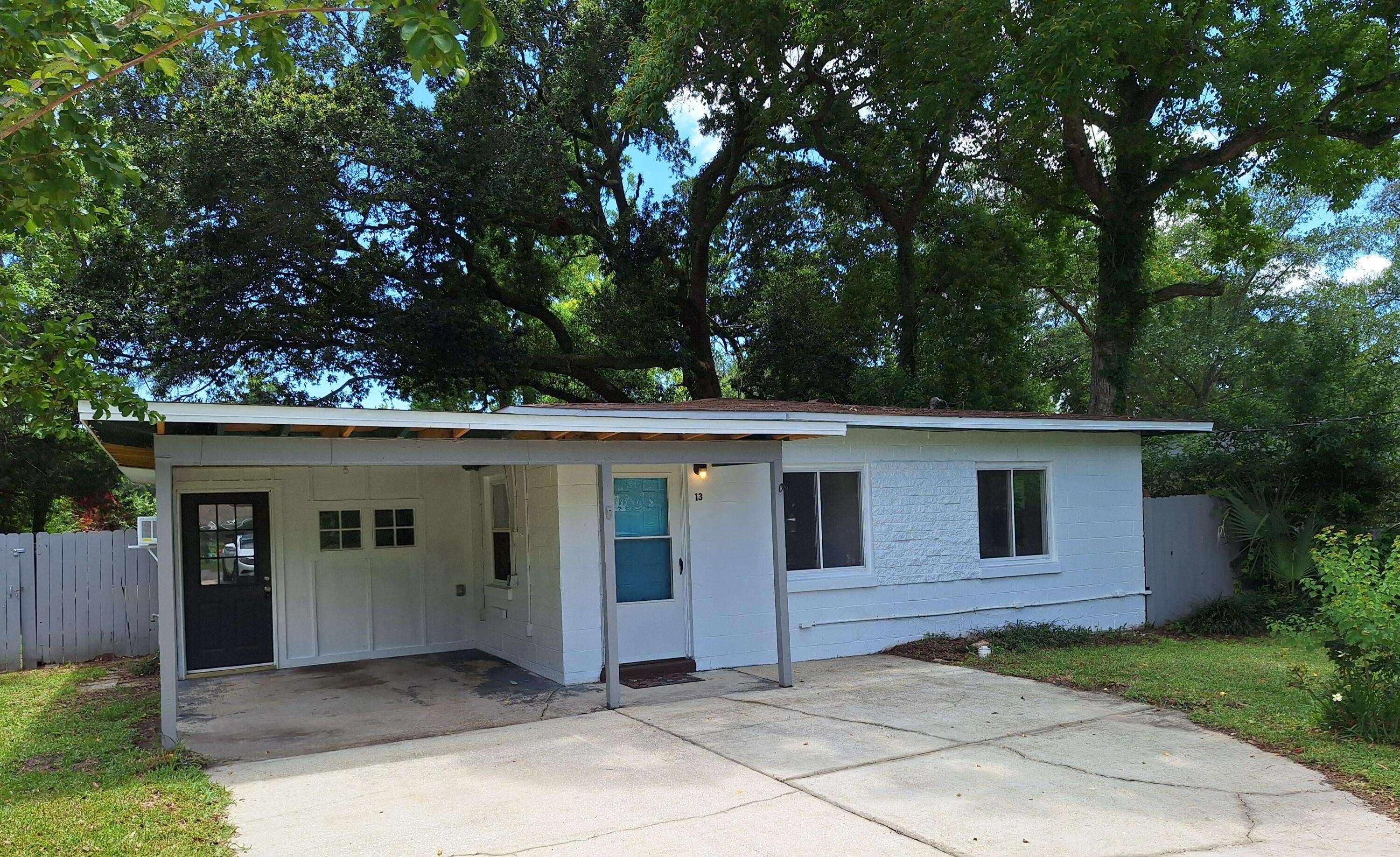 Pensacola, FL 32506,13 Carey Avenue