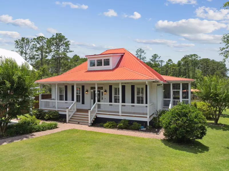 458 Bayou Circle, Freeport, FL 32439