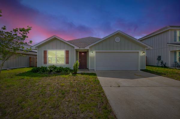 205 Laurel Hill Street, Crestview, FL 32539