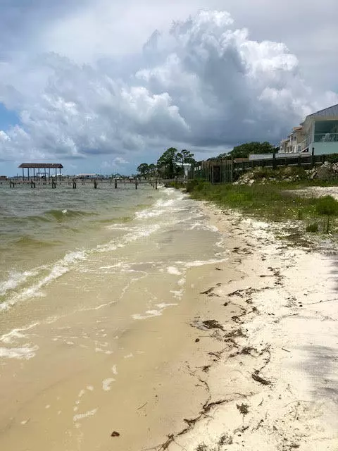 Mary Esther, FL 32569,2847 US Highway 98