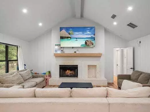 Defuniak Springs, FL 32433,202 Bonita Drive