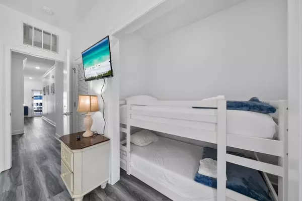 Panama City Beach, FL 32407,512 Dement Circle  #APT F