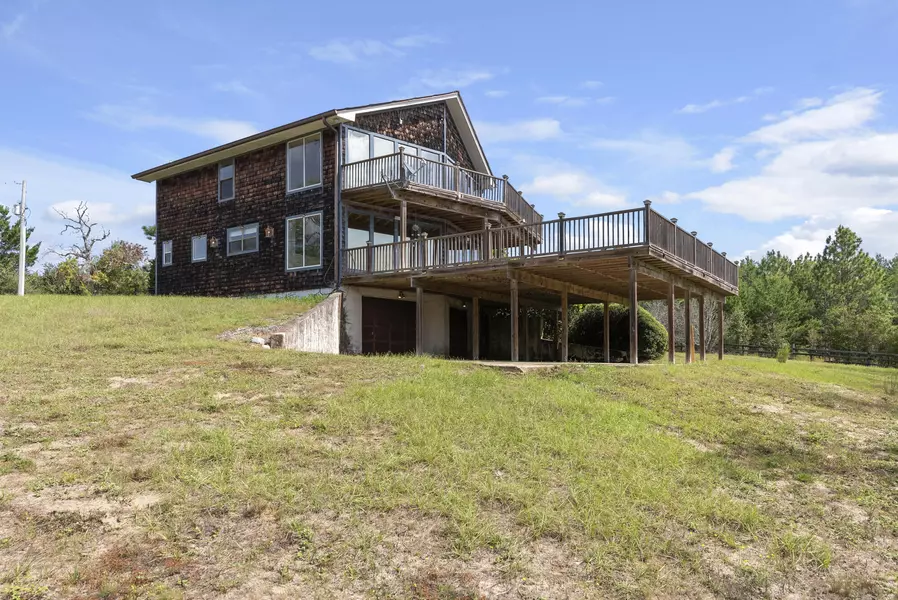 318 Oakridge Cemetery Road, Defuniak Springs, FL 32435