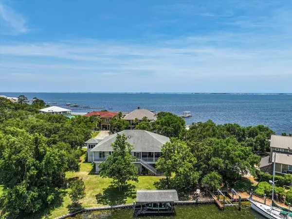 Gulf Breeze, FL 32563,4639 Smokey Road