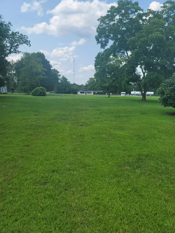 Chipley, FL 32428,0 Maple Street
