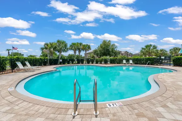 2131 Wilsons Plover Circle, Navarre, FL 32566