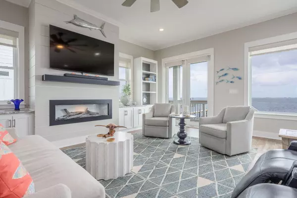 Gulf Breeze, FL 32563,6013 Emerald Sound Drive