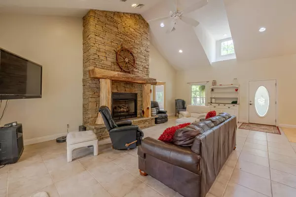 Vernon, FL 32462,4187 Shell Landing Road