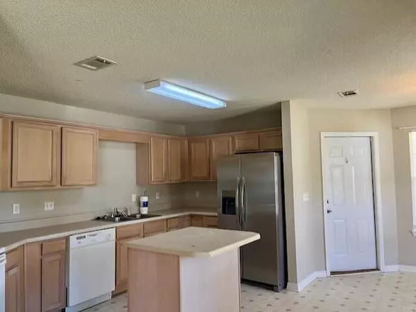 Gulf Breeze, FL 32563,2052 Shadow Lake Drive