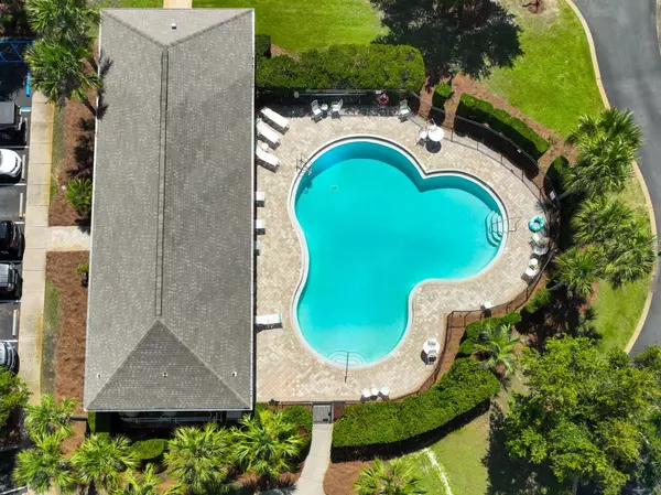 Navarre, FL 32566,8856 Brown Pelican Circle