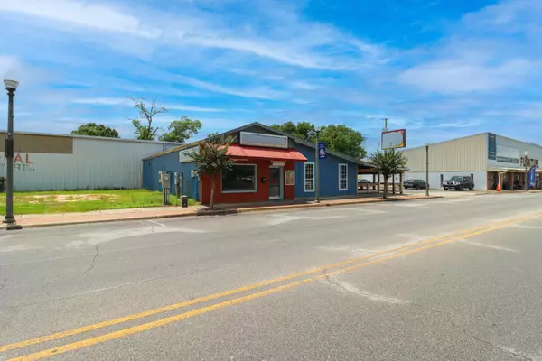 Crestview, FL 32536,168 S Main Street