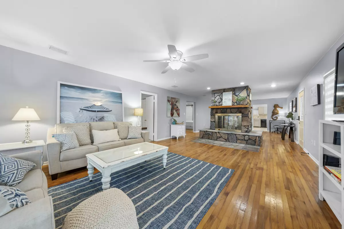 Santa Rosa Beach, FL 32459,11 N 4th Street