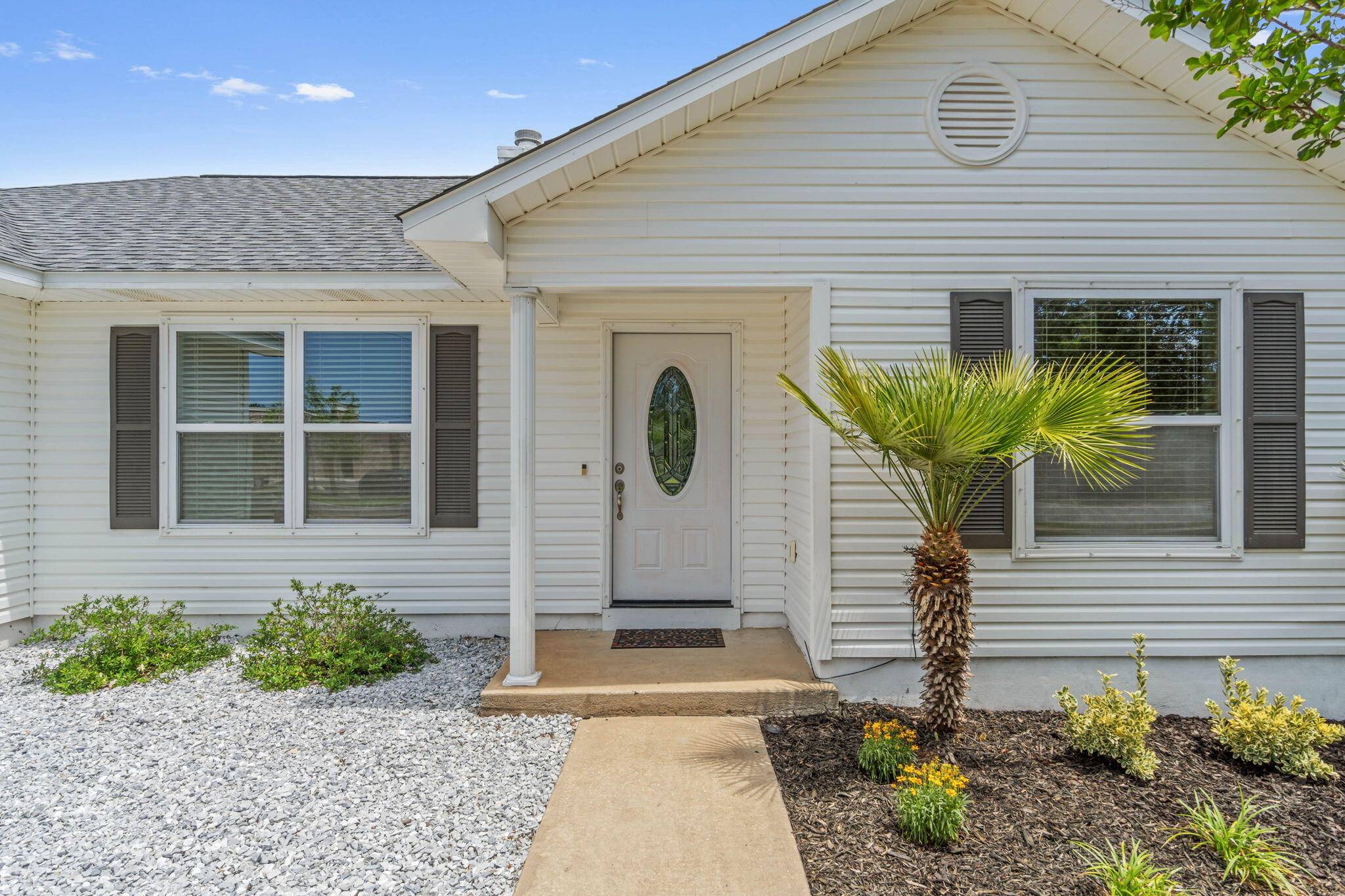 8078 Fourth Street, Navarre, FL 32566
