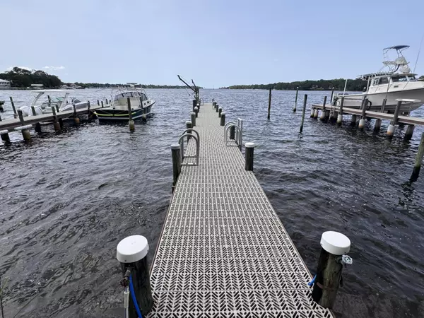 806 Regatta Drive  #806, Niceville, FL 32578