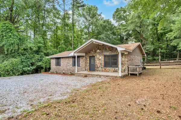 Defuniak Springs, FL 32435,5241 Bob Sikes Road