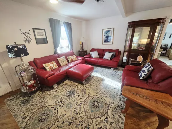 Santa Rosa Beach, FL 32459,82 Palmetto Street