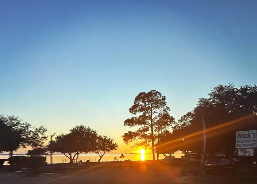 000 FL-20, Freeport, FL 32439