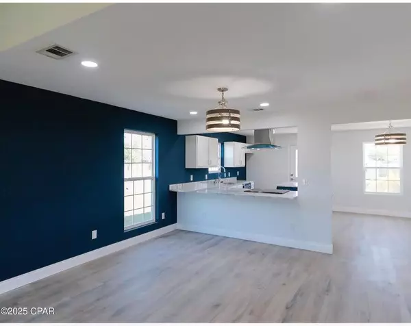 Panama City, FL 32404,7202 Ranier Street