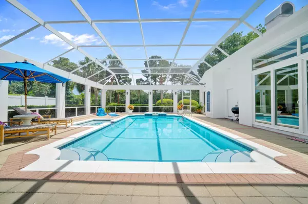 Destin, FL 32541,129 W Country Club Drive