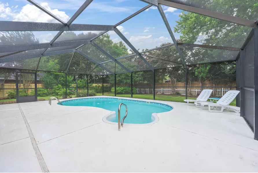6041 W Cambridge Way, Pace, FL 32571