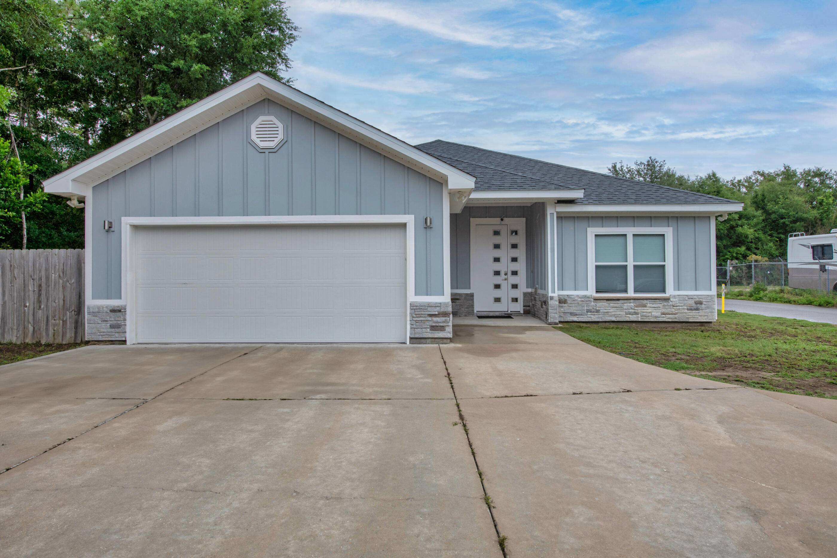 718 Commanche Drive, Fort Walton Beach, FL 32547