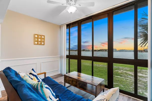 300 Miracle Strip Parkway  #5H, Mary Esther, FL 32548