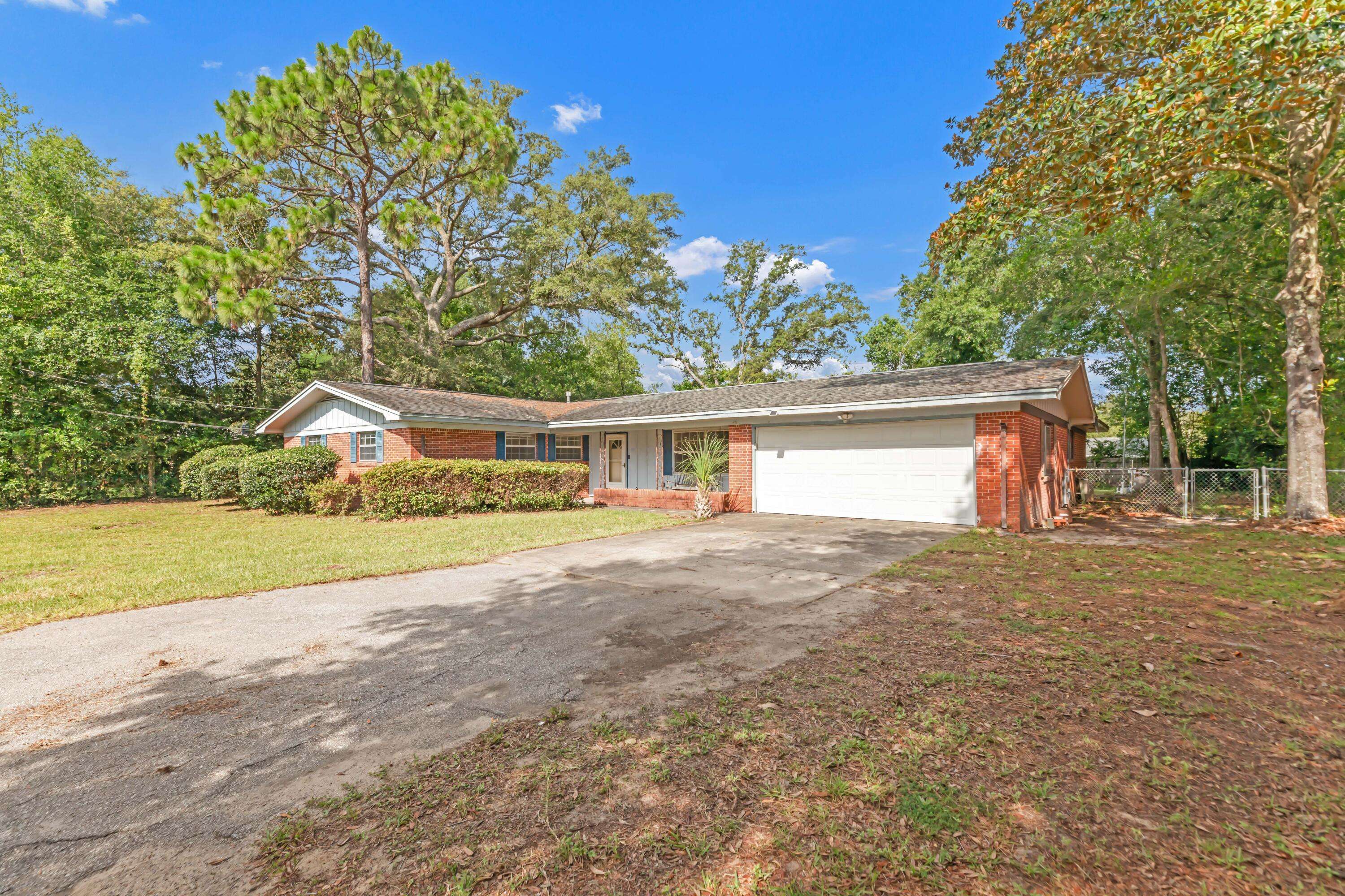 Shalimar, FL 32579,19 Bayview Drive