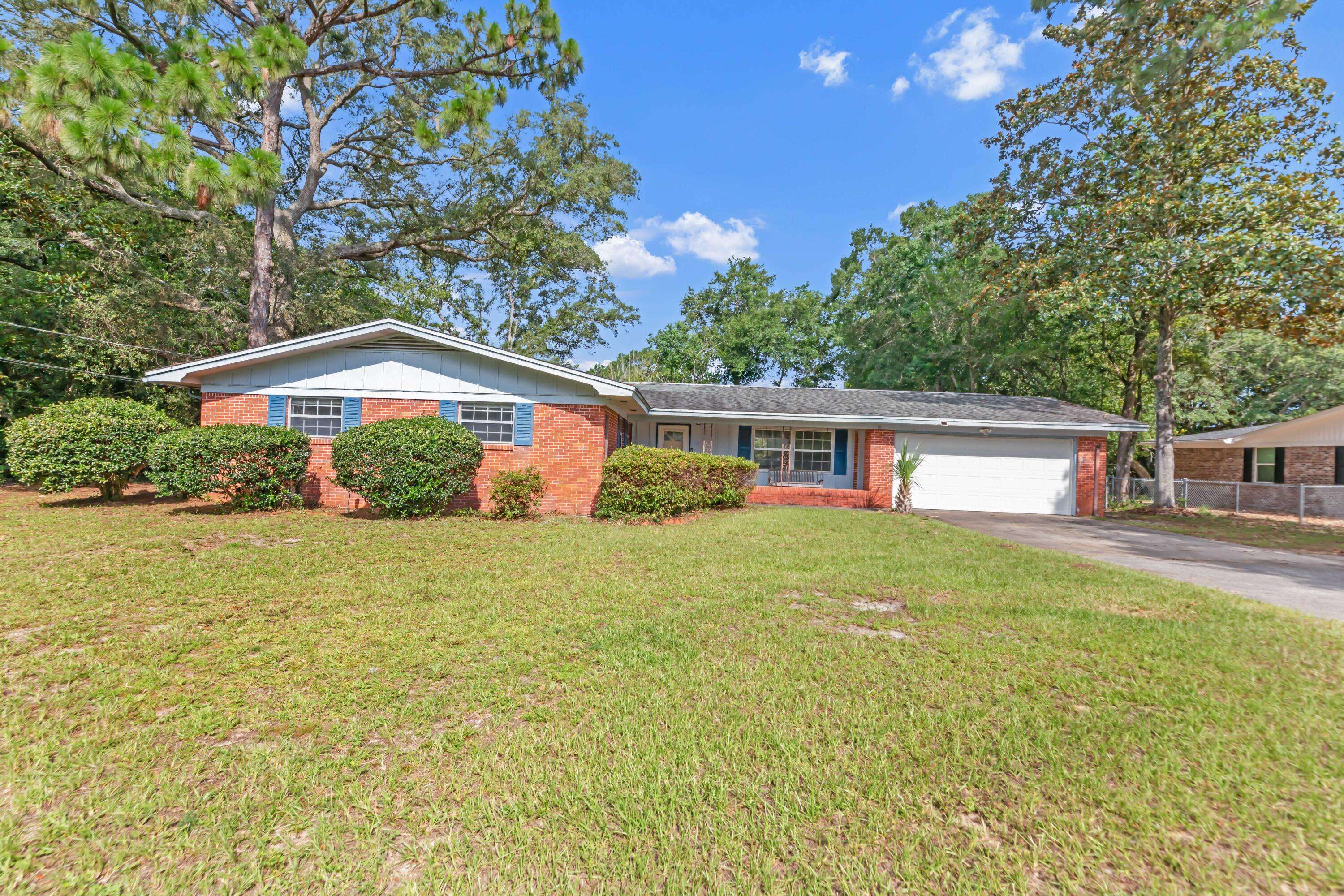 19 Bayview Drive, Shalimar, FL 32579