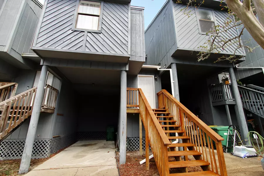 200 White Street  #UNIT 6, Niceville, FL 32578