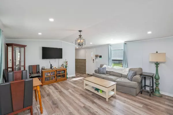 Defuniak Springs, FL 32433,144 Princess Drive