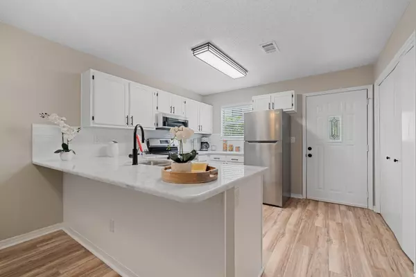 Mary Esther, FL 32569,1681 W Highway 98  #APT 3