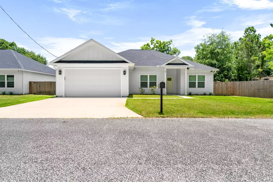 5 Romana Lane, Mary Esther, FL 32569