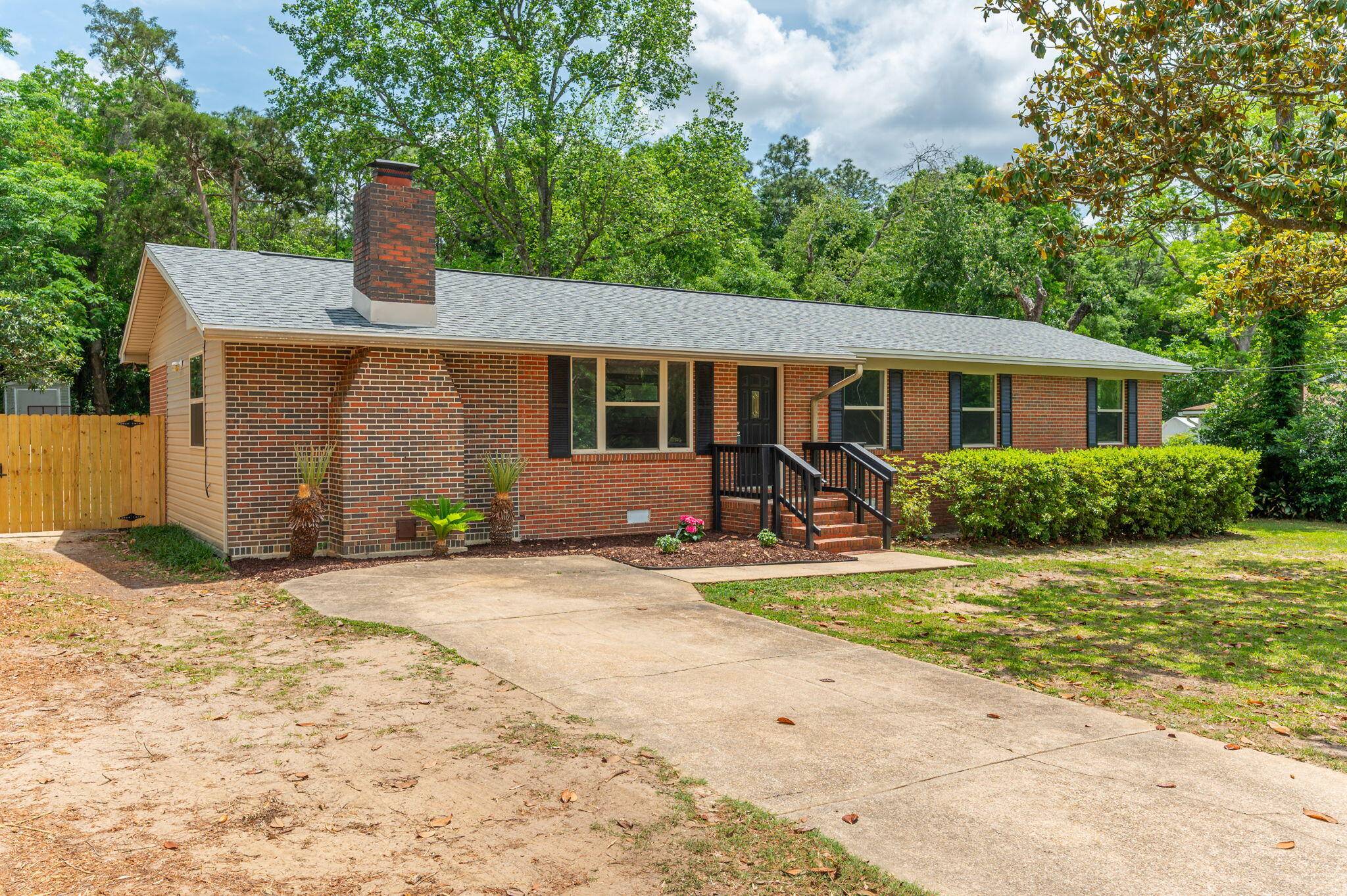 Crestview, FL 32536,699 Ridge Lake Road
