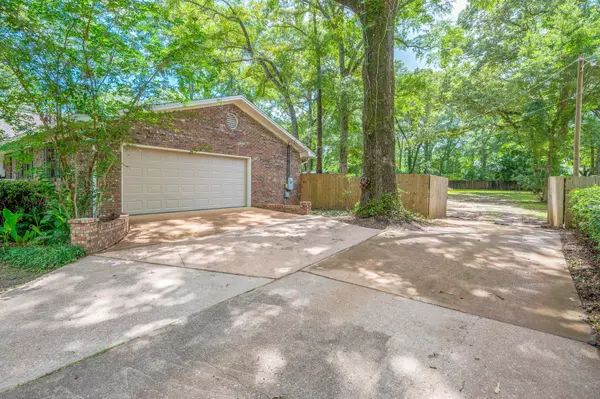 Crestview, FL 32536,6060 Bud Moulton Road