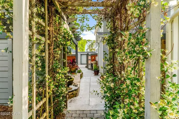 Panama City Beach, FL 32413,16207 Sky Avenue