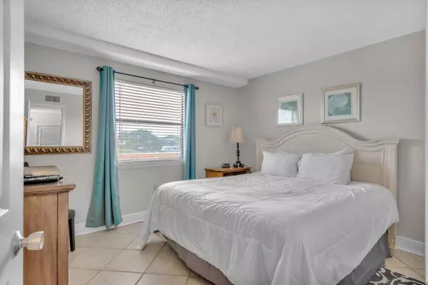 Fort Walton Beach, FL 32548,885 Santa Rosa Boulevard #208