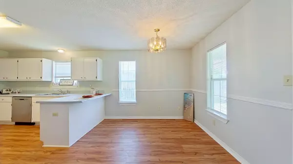 Mary Esther, FL 32569,451 Chris Lane