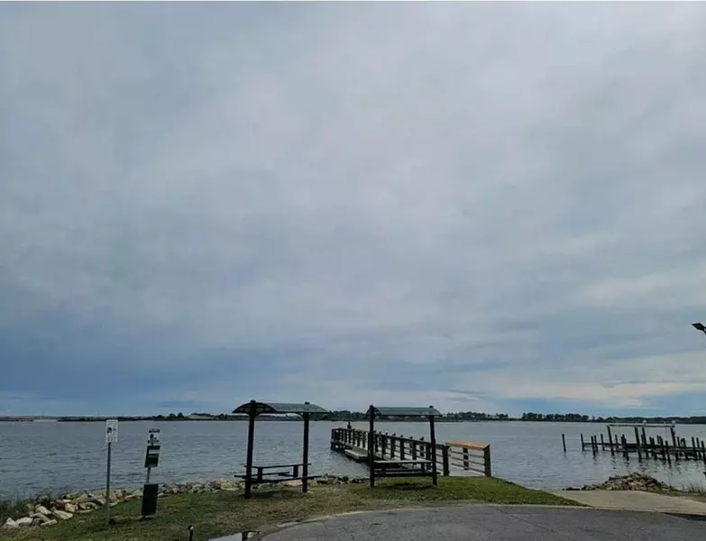 16 Misty Water Lane, Mary Esther, FL 32569