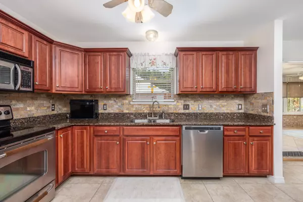 Navarre, FL 32566,1963 Sunrise Drive