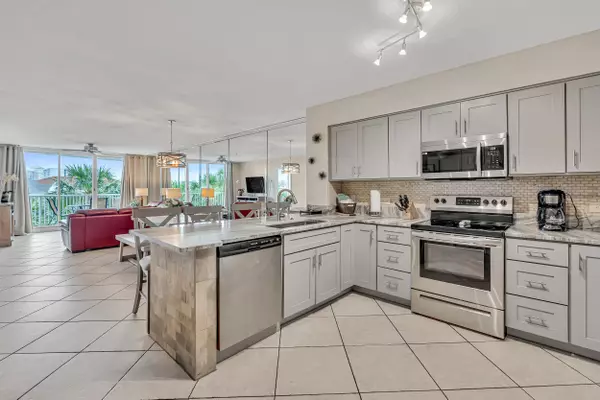 970 Highway 98  #202, Destin, FL 32541