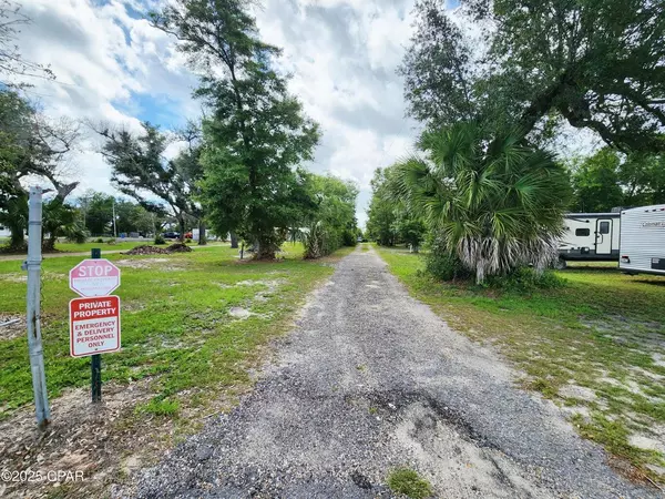 Panama City, FL 32404,5704 E Highway 98