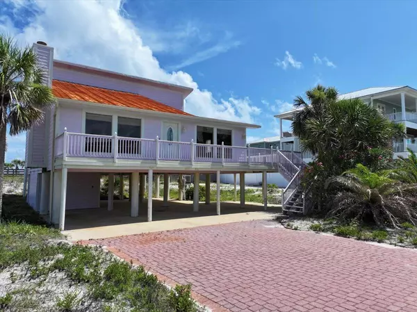 Navarre, FL 32566,8147 White Sands Boulevard